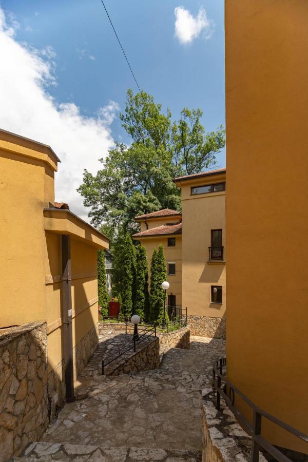 Apartman Modena Lux Vrnjačka Banja Exteriör bild