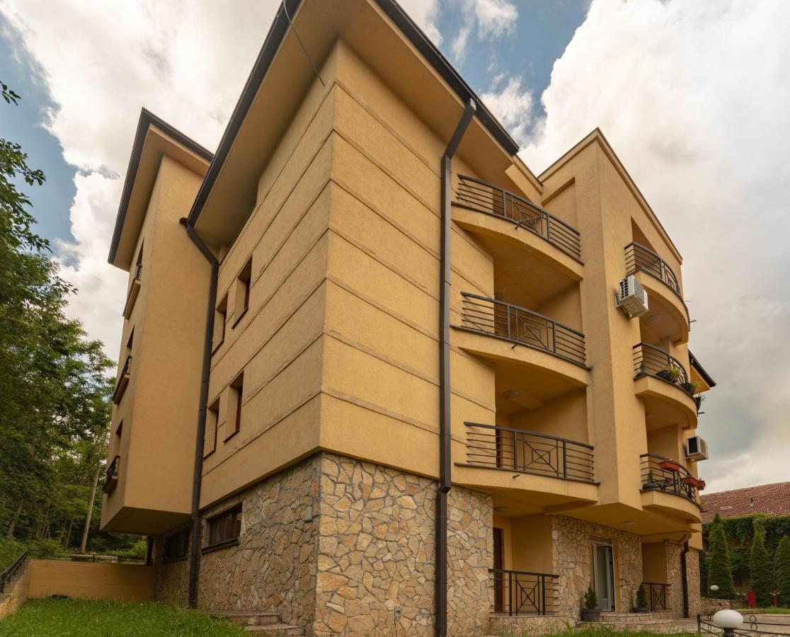 Apartman Modena Lux Vrnjačka Banja Exteriör bild
