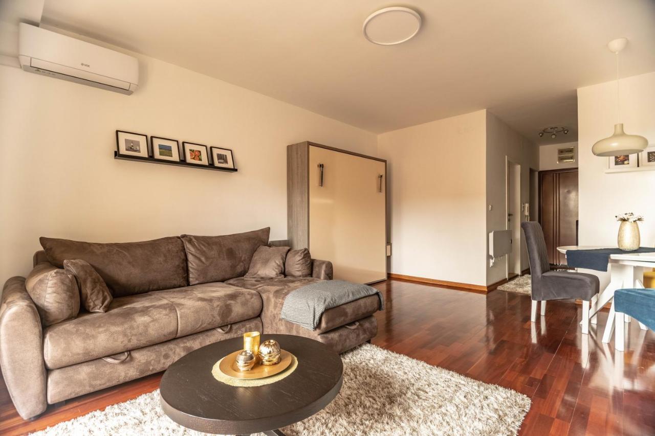 Apartman Modena Lux Vrnjačka Banja Exteriör bild