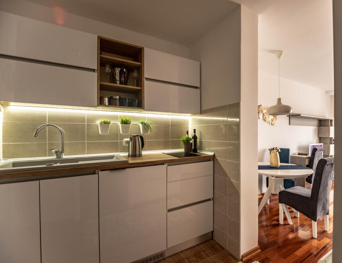 Apartman Modena Lux Vrnjačka Banja Exteriör bild