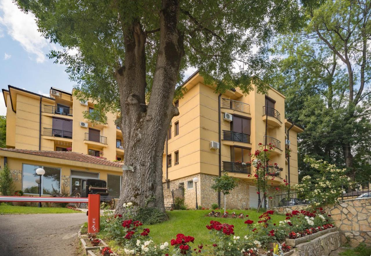 Apartman Modena Lux Vrnjačka Banja Exteriör bild