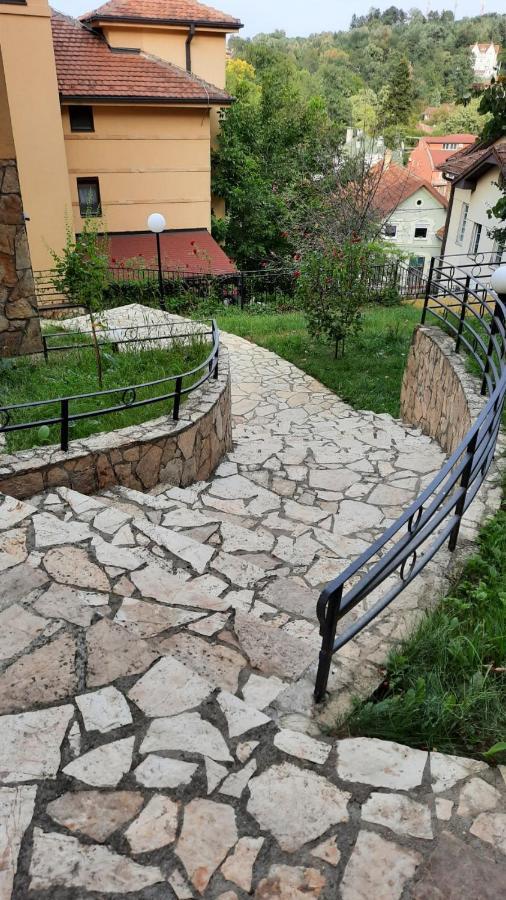 Apartman Modena Lux Vrnjačka Banja Exteriör bild